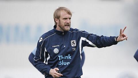 Bezog mit der U21 des TSV 1860 im zweiten Saisonspiel eine Niederlage in Bayreuth: Trainer Daniel Bierofka.