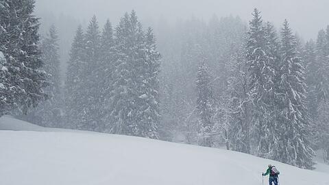 Noch l&auml;sst der Winter auf sich warten. In h&ouml;heren Lagen muss aber schon mit Neuschnee gerechnet werden. Der Alpenverein gibt Tipps zur Tourenplanung. (Symbolbild)