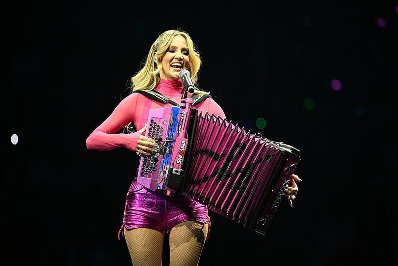 Melissa Naschenweng bei der Schlagernacht des Jahres. Melissa Naschenweng bei der Schlagernacht des Jahres.