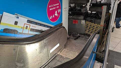 Die Rolltreppe, die seit eine halbe Ewigkeit außer Betrieb ist.