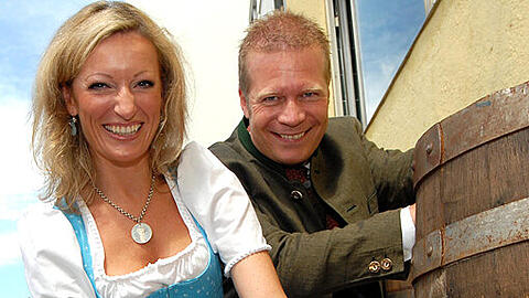 Ein Archivfoto aus vergangenen Zeiten: Monika Gruber mit Andreas Steinfatt.