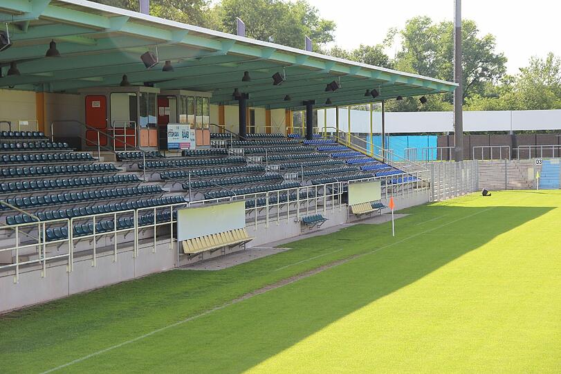 Ausnahmezustand vor Guardiolas erstem Spiel in Weiden: Die AZ war schon da und zeigt in der Bilderstrecke, was die Bayern dort erwartet.