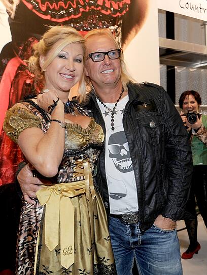 Carmen Geiss wird 50: Die Bilder von der Kult-Blondine!