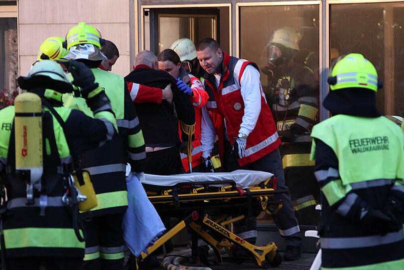 Die Bilder vom Feuerwehreinsatz in Waldkraiburg.