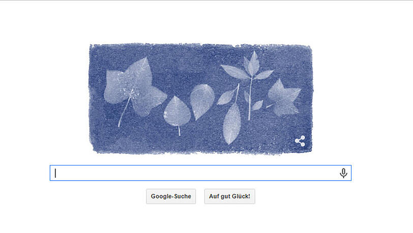 Zu Ehren der Foto-Pionierin Anna Atkins besteht das Google-Logo aus Blättern Zu Ehren der Foto-Pionierin Anna Atkins besteht das Google-Logo aus Blättern