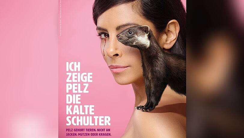 Collien Ulmen-Fernandes zeigt "Pelz die kalte Schulter".