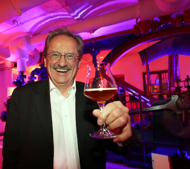 Ein Prost auf den nahenden Ruhestand! OB Christian Ude ist schon voller Vorfreude.