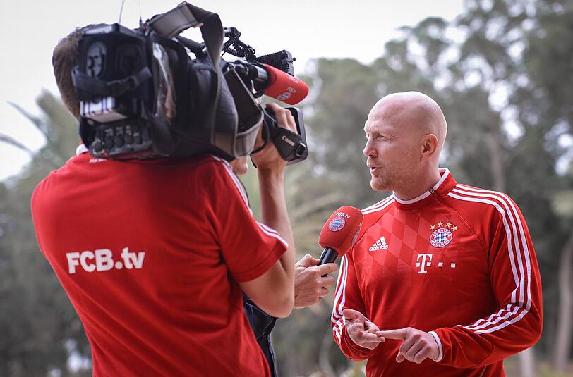 Der FC Bayern München bei der Klub-WM in Marokko: Bilder aus dem Mannschaftshotel "Tikida Golf Palace" in Agadir. Hier: Sportvorstand Matthias Sammer.
