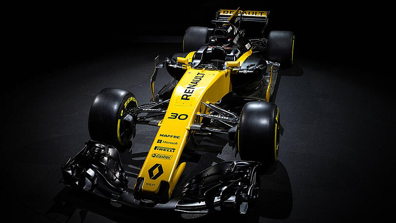 Das neue Renault-Modell heißt R.S.17: auffällig an dem R.S.17 ist die Heckfinne. Das neue französische Auto ist mehrheitlich gelb lackiert; die Seitenkästen, die Airbox und die Finne sind jedoch in Schwarz gehalten.