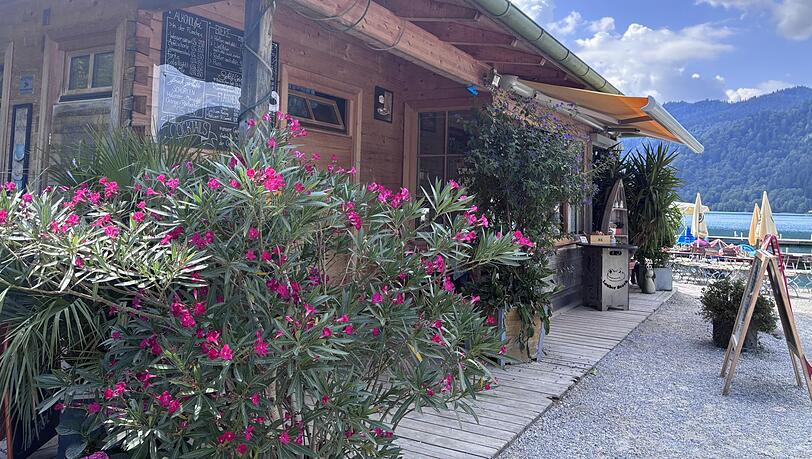 Der Kiosk Lauber Beach. Vom Schlierseer Bahnhof aus erreicht man ihn in wenigen Minuten zu Fu&szlig;.