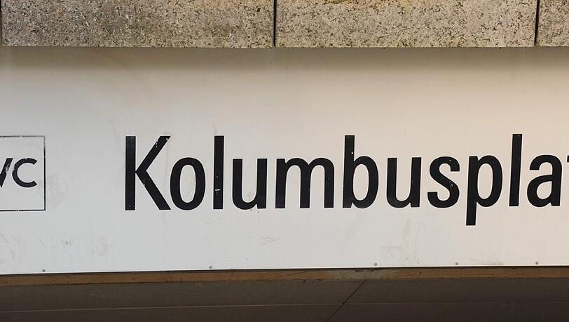 Das WC-Schild am Kolumbusplatz - bald nur noch ein Platzhalter? Das WC-Schild am Kolumbusplatz - bald nur noch ein Platzhalter?