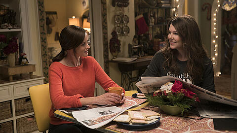 Alexis Bledel (l.) und Lauren Graham sind die "Gilmore Girls".