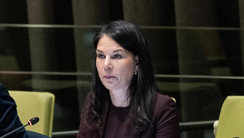 Annalena Baerbock war Gast in der "The Daily Show" von Jon Stewart.