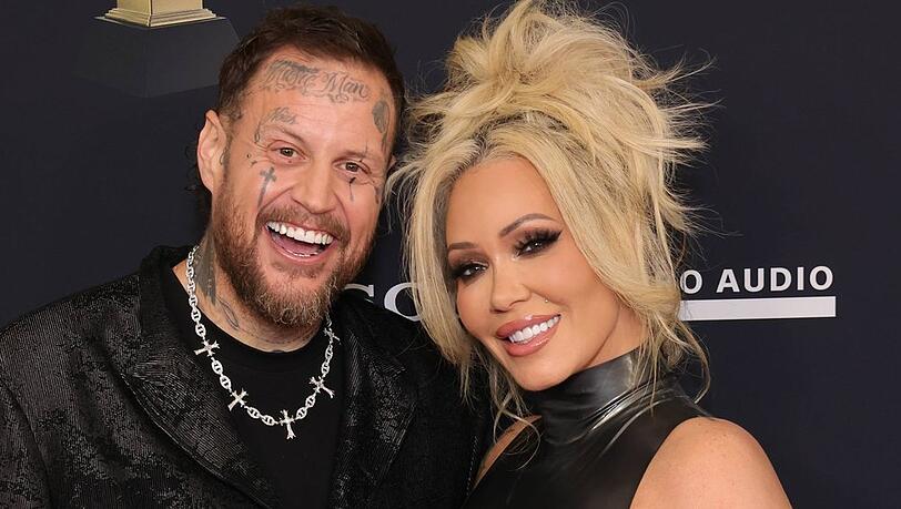 Jelly Roll und Bunnie Xo blicken auf turbulente Ehejahre zurück. Nun reichte er die Scheidung ein. Jelly Roll und Bunnie Xo blicken auf turbulente Ehejahre zurück. Nun reichte er die Scheidung ein.