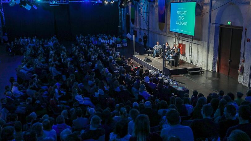 Volles Haus: Insgesamt 600 Zuhörer sind bei der Debatte dabei. Die Karten waren schon Tage zuvor vergriffen.