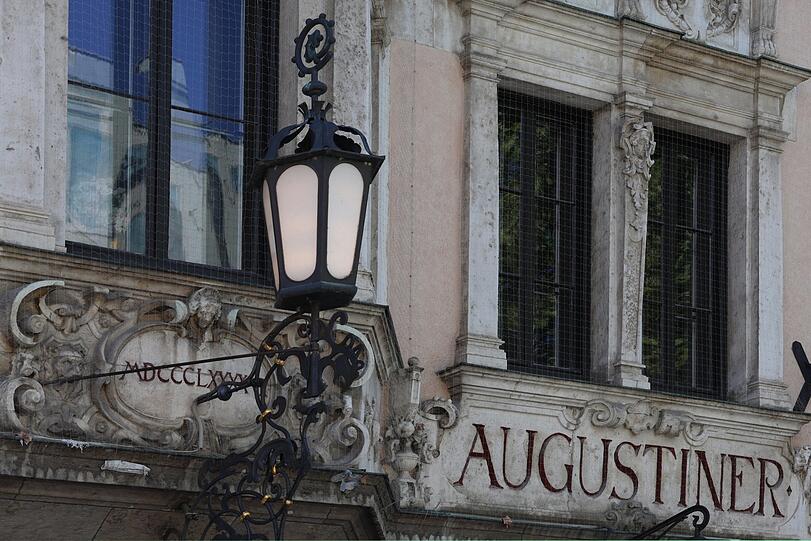 Altehrwürdig: das Augustiner-Stammhaus in der Neuhauser Straße.