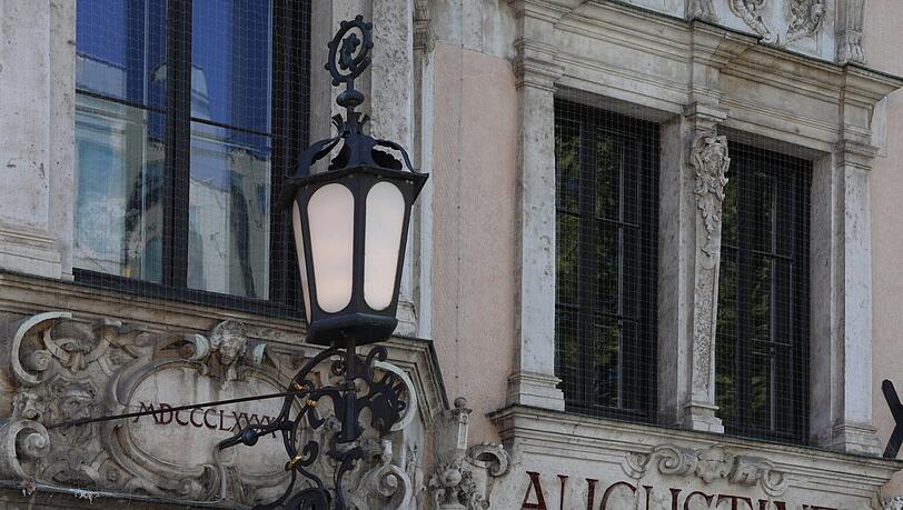Altehrwürdig: das Augustiner-Stammhaus in der Neuhauser Straße. Altehrwürdig: das Augustiner-Stammhaus in der Neuhauser Straße.