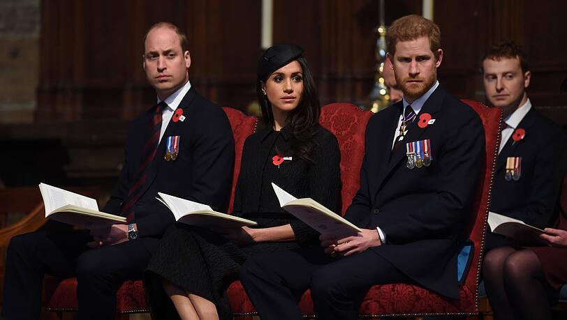 Prinz William (li.) hat Berichten zufolge seit Jahren nicht mit Meghan und Harry (re.) gesprochen. Wie er wohl über deren Rückkehr denkt? Prinz William (li.) hat Berichten zufolge seit Jahren nicht mit Meghan und Harry (re.) gesprochen. Wie er wohl über deren Rückkehr denkt?