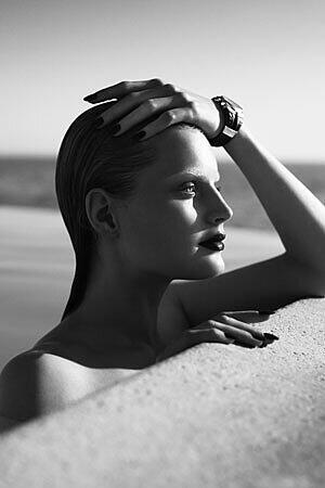 Das anglo-türkische Fotografen-Duo Mert Alas und Marcus Piggot hatte für die 2006er-Ausgabe eine Vielzahl von Top-Models vor die Kamera geholt. Dazu gehörte neben Guinevere Van Seenus ...