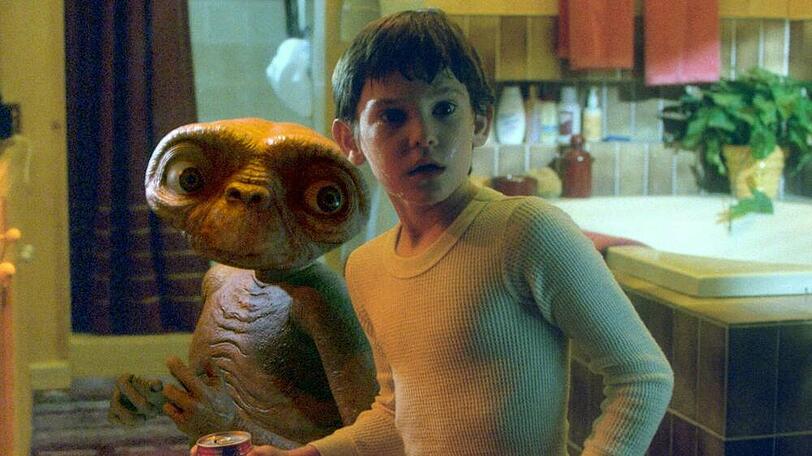E.T. und Elliott (Henry Thomas) im Original-Film von 1982