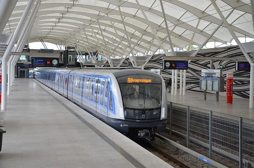 Seit Freitag ist der Zug des Typs C2 auf der Linie U6 unterwegs.