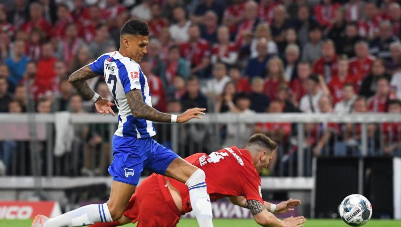 Münchens Niklas Süle (r.) und Herthas Davie Selke kämpfen um den Ball. Foto: Sven Hoppe Münchens Niklas Süle (r.) und Herthas Davie Selke kämpfen um den Ball. Foto: Sven Hoppe