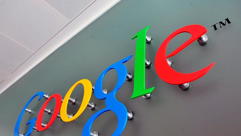 Das Web-Geschäft mit der Suchmaschine soll von neuen Unternehmungen wie selbstfahrenden Autos abgetrennt werden. Aus "Google" wird daher "Alphabet". Das Web-Geschäft mit der Suchmaschine soll von neuen Unternehmungen wie selbstfahrenden Autos abgetrennt werden. Aus "Google" wird daher "Alphabet".