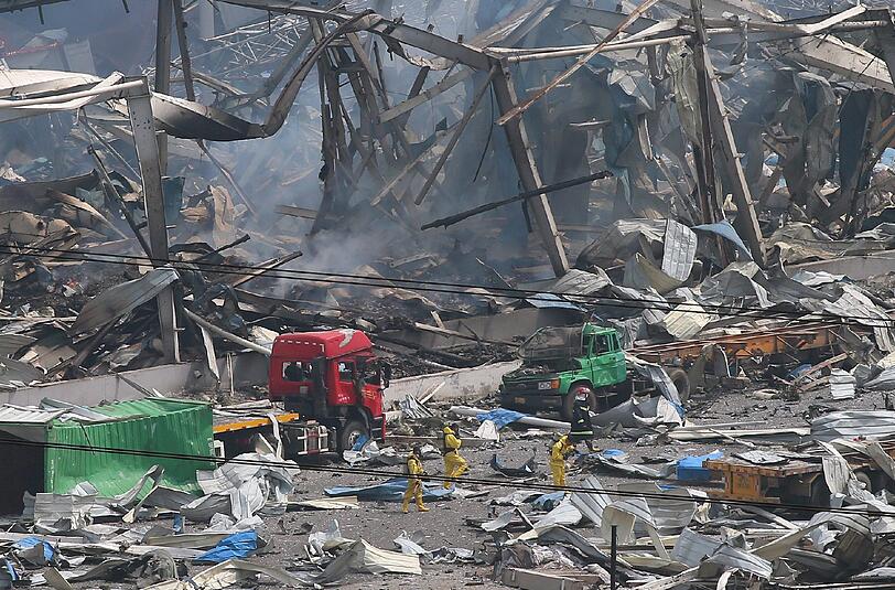 Nach der Explosion in Tianjin wird noch eine unbekannte Zahl von Menschen vermisst. Foto: Wu Hong