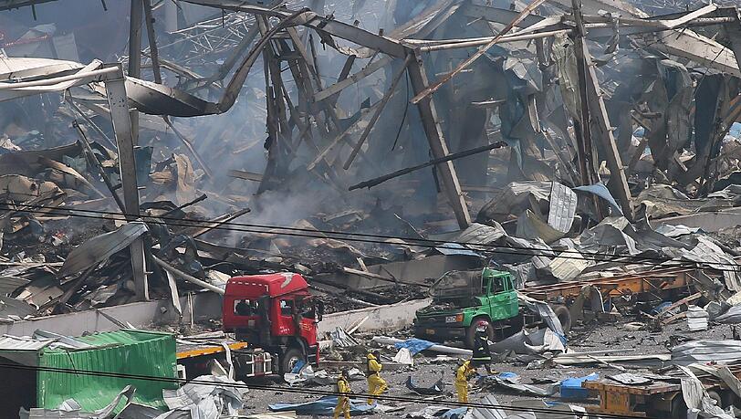 Nach der Explosion in Tianjin wird noch eine unbekannte Zahl von Menschen vermisst. Foto: Wu Hong Nach der Explosion in Tianjin wird noch eine unbekannte Zahl von Menschen vermisst. Foto: Wu Hong