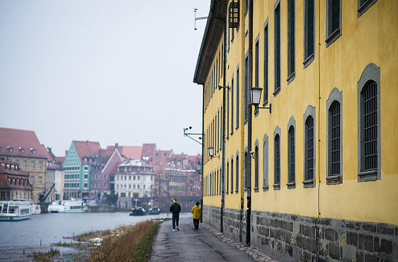 Die Justizvollzugsanstalt am Ufer der Regnitz in Bamberg soll bald ausgedient haben.