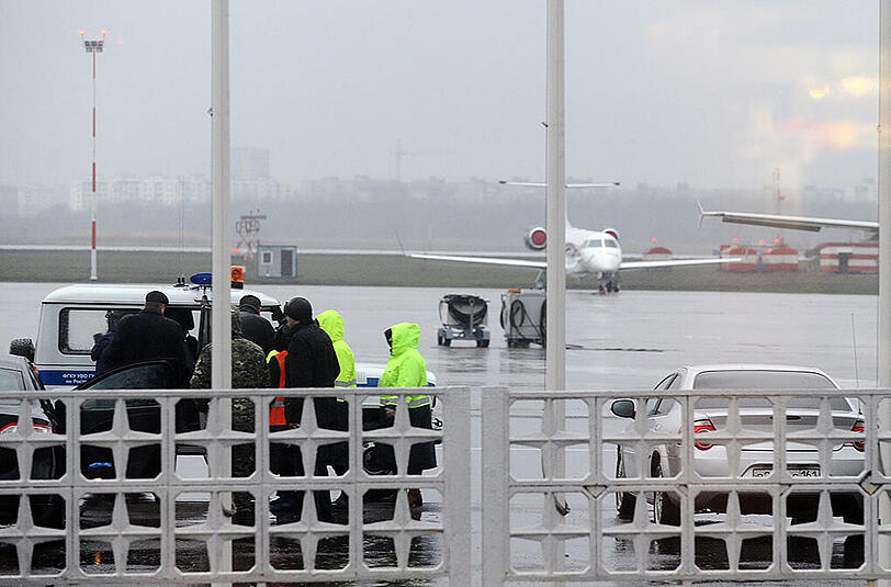 Beim zweiten Landeanflug auf den Flughafen Rostow am Don kam es zu dem Unglück. 61 Menschen starben.