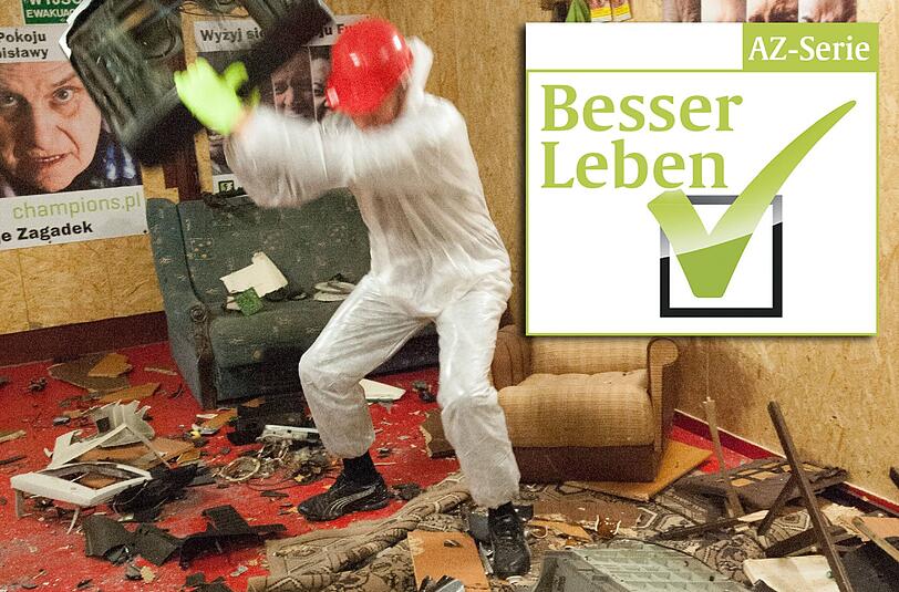 Zerstörung ist auch eine Möglichkeit &ndash; vermutlich fällt Ihnen das Entrümpeln aber leichter, wenn Sie die aussortierten Dinge verschenken.