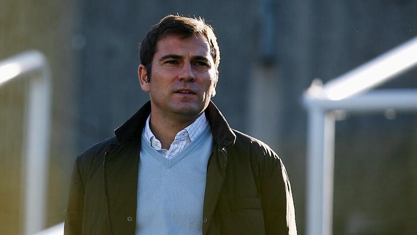 Roman Grill ist Berater von Philipp Lahm und Trainer beim FC Ismaning. Roman Grill ist Berater von Philipp Lahm und Trainer beim FC Ismaning.