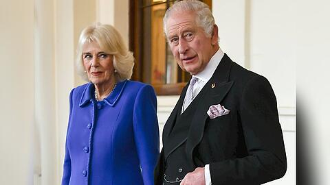 König Charles will mit Camilla angeblich nach Kanada reisen.