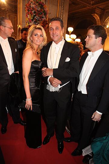 Staraufgebot beim Wiener Opernball - die Bilder...