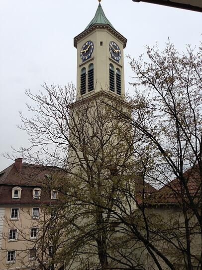 In der Renatastraße steht die Kirche St. Clemens. Der AZ-Leser Peter Machalett hat sie fotografiert.