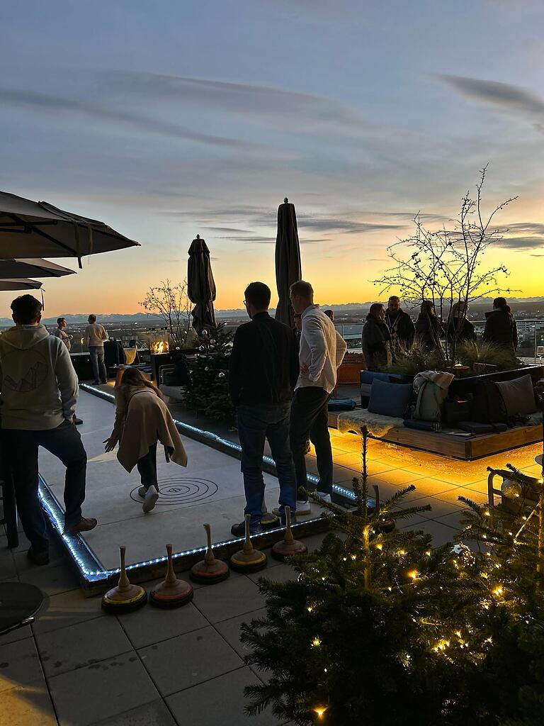 Fitzroy Box Weihnachten in luftiger Höhe: Fünf Rooftop-Bars in München, die auch im ...