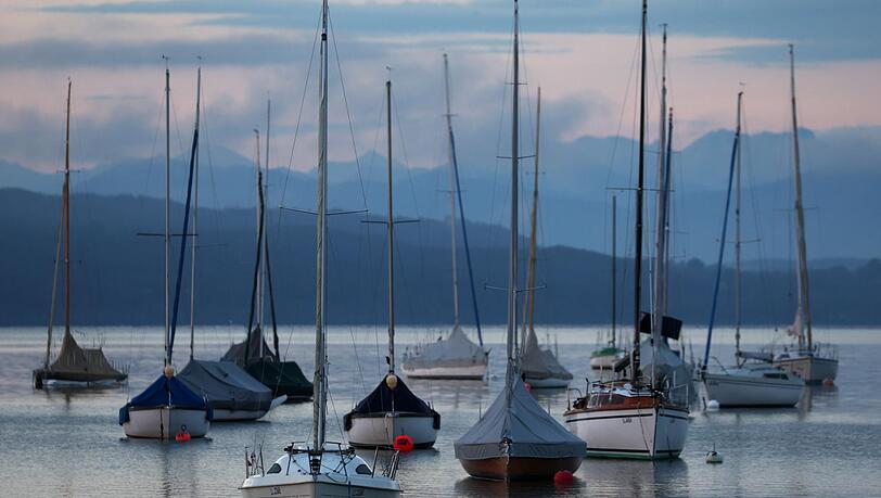 Nicht nur baden und den Blick auf das Alpenpanaroma schweifen lassen, kann man am Ammersee.