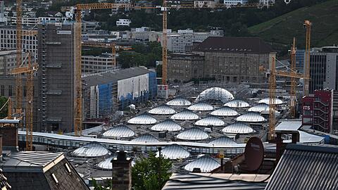 Der neue Tiefbahnhof in der Stuttgarter Innenstadt soll vermutlich Ende 2026 teilweise in Betrieb gehen. (Archivbild)