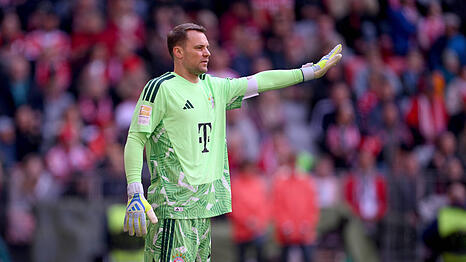 Manuel Neuer hat seinen Vertrag beim FC Bayern bis 2027 verl&auml;ngert.