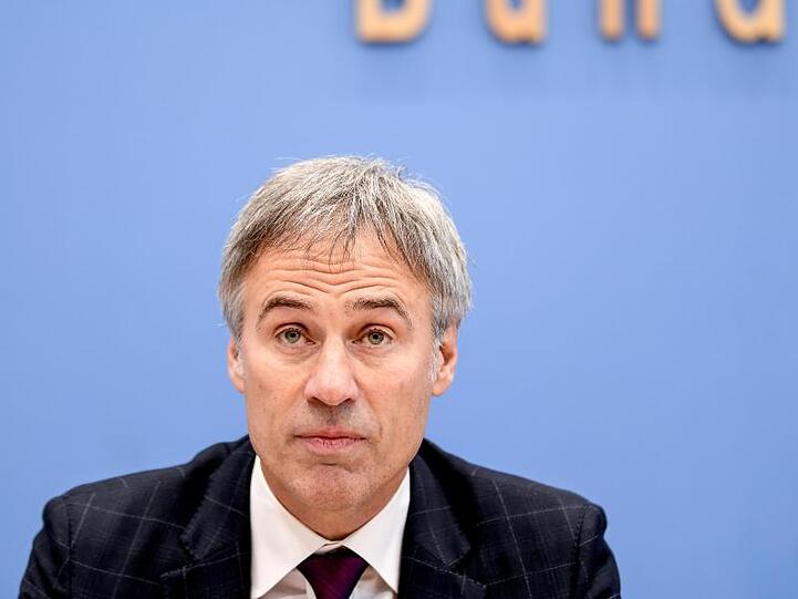 Bitkom-Präsident Achim Berg spricht sich für die Schaffung eines eigenständigen Digitalministeriums aus und fordert mehr Tempo bei der Digitalisierung.
