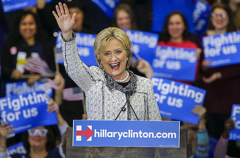 Hillary Clinton feiert ihren Sieg in South Carolina.