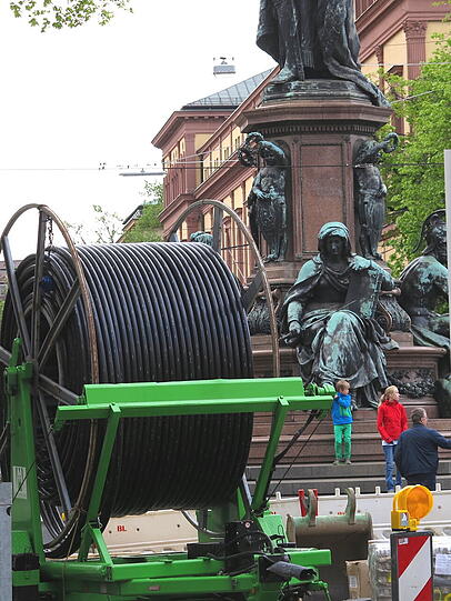 Auf der Tram-Linie 18 im Lehel wird gerade kräftig gebaut. AZ-Leser Djordje Matkovic hat die Baustelle dokumentiert. Die Bilder...