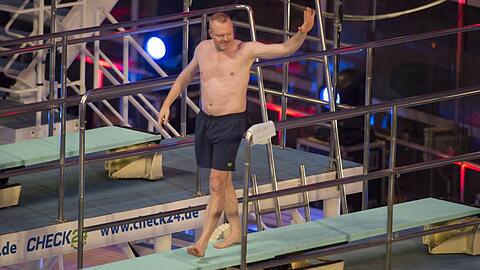 Stefan Raab legt sein "Turmspringen" neu auf.