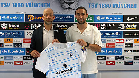 "Sechzig ist ein großer Verein in Deutschland mit ganz viel Tradition", sagt Marlon Frey über die Löwen. Er habe zwar einige Optionen im In- und Ausland gehabt, aber die Idee, die ihm Trainer Maurizio Jacobacci und Sport-Geschäftsführer Günther Gorenzel (links im Bild) aufgezeigt hätten, "hat mich einfach überzeugt".