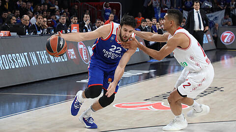 Der Ex-Münchner Masilije Micic (links) im Duell mit Maodo Lo vom FC Bayern. Anadolu Efes Istanbul hatte in beiden Spielen die Nase vorn.