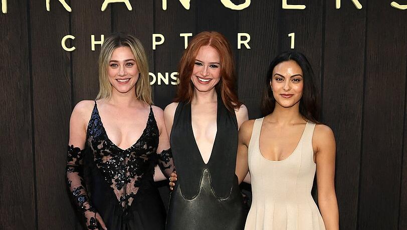 Nicht nur Kolleginnen: Lili Reinhart (l.), Madelaine Petsch (M.) und Camila Mendes. Nicht nur Kolleginnen: Lili Reinhart (l.), Madelaine Petsch (M.) und Camila Mendes.