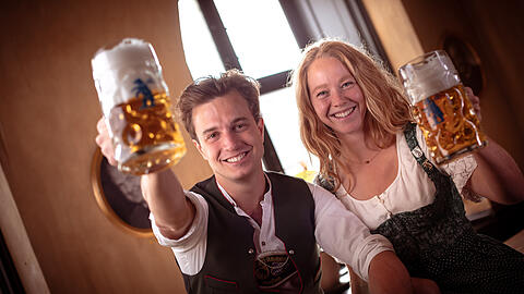 Wildbräu-Chef Gregor Schlederer (35) mit seiner Frau Elena.
