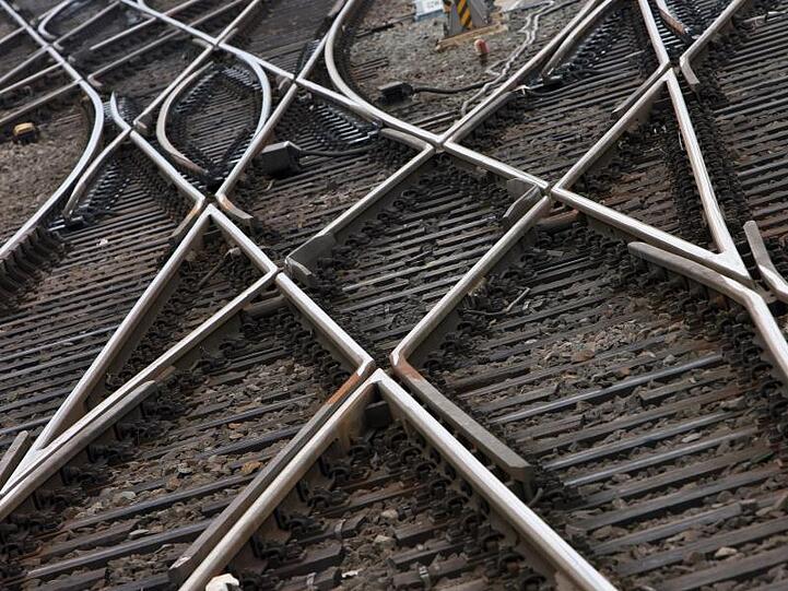Nach Flixtrain wagt sich mit Rheinjet nun ein weiterer Anbieter auf den von der Deutschen Bahn dominierten Fernverkehrs-Markt.