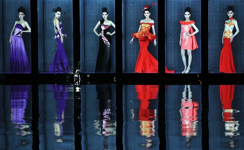 Die kommende Abendmode auf der Fashion Show in Beijing (China).